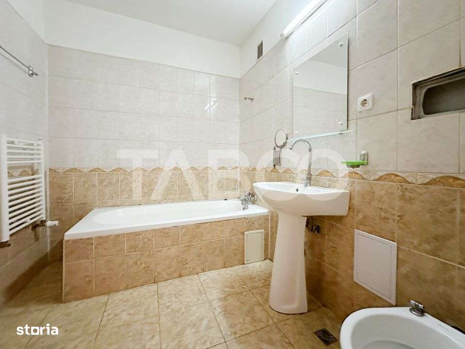 De vanzare apartament cu 3 camere zona strazii Nasaud Marasti - Imagine principală: 5/10