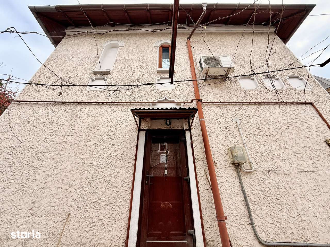 Vila 200 mp desfasurati cartier de case Belvedere Regie-12