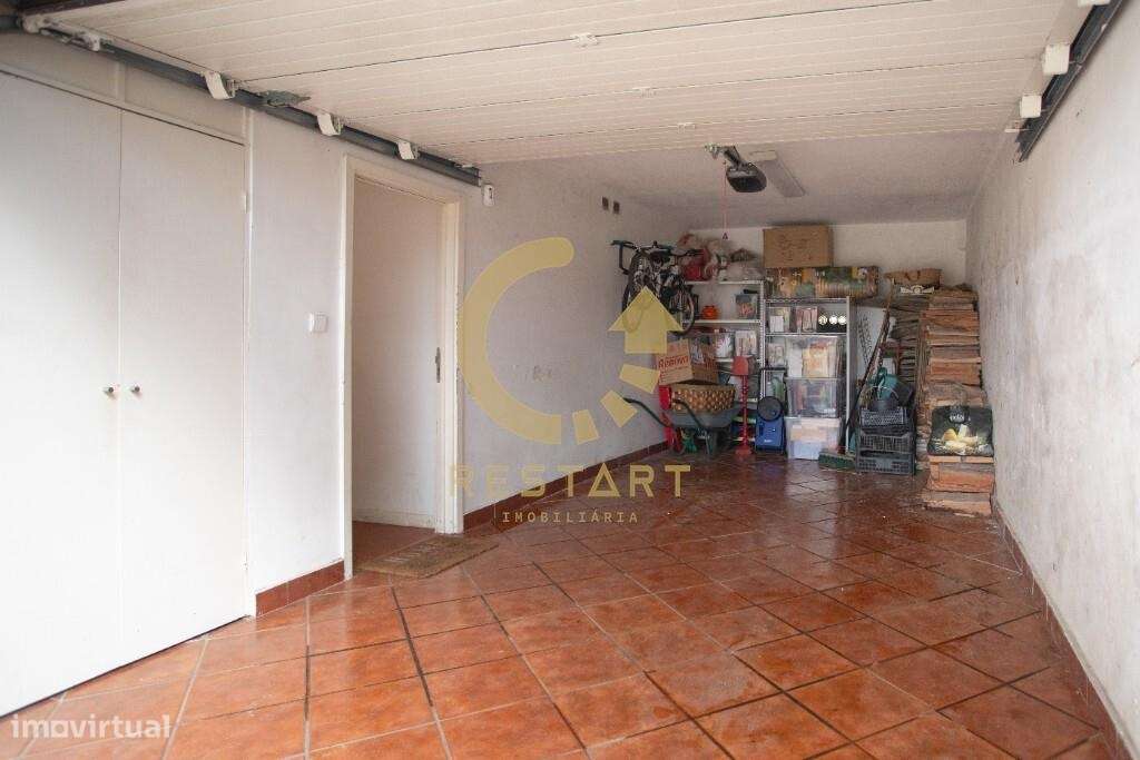 Moradia T3 em banda à Circunvalação - Grande imagem: 4/29