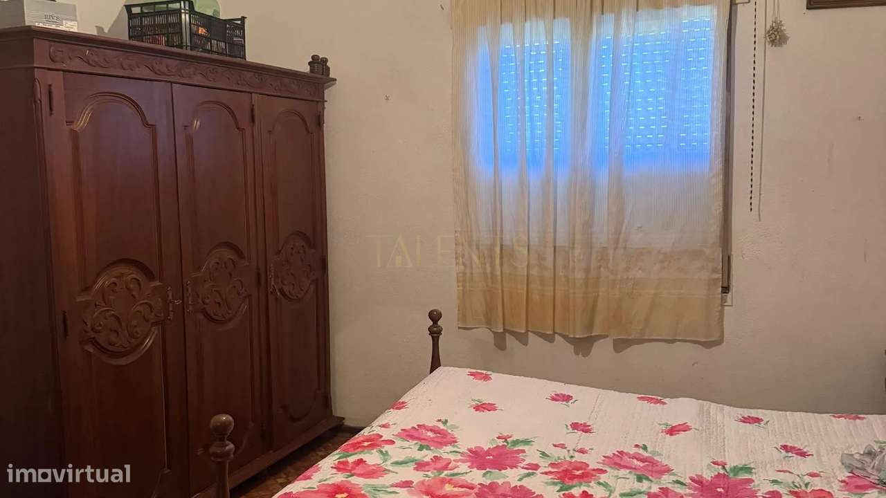 Moradia Bi-Familiar T4 + T2 em Lordelo - Vila Real - Grande imagem: 4/16