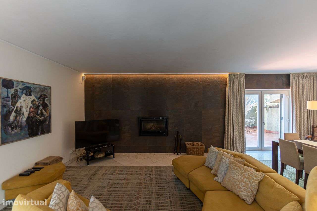 Moradia totalmente remodelada na melhor zona das Antas-5