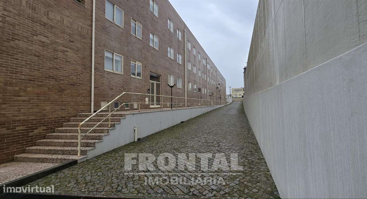 T3 Duplex em Condomínio Fechado com Piscina | Lavra, Matosinhos-35
