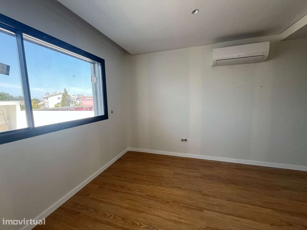 Comprar Excepcional Moradia T3 /Eevador Pedrouços Maia-13