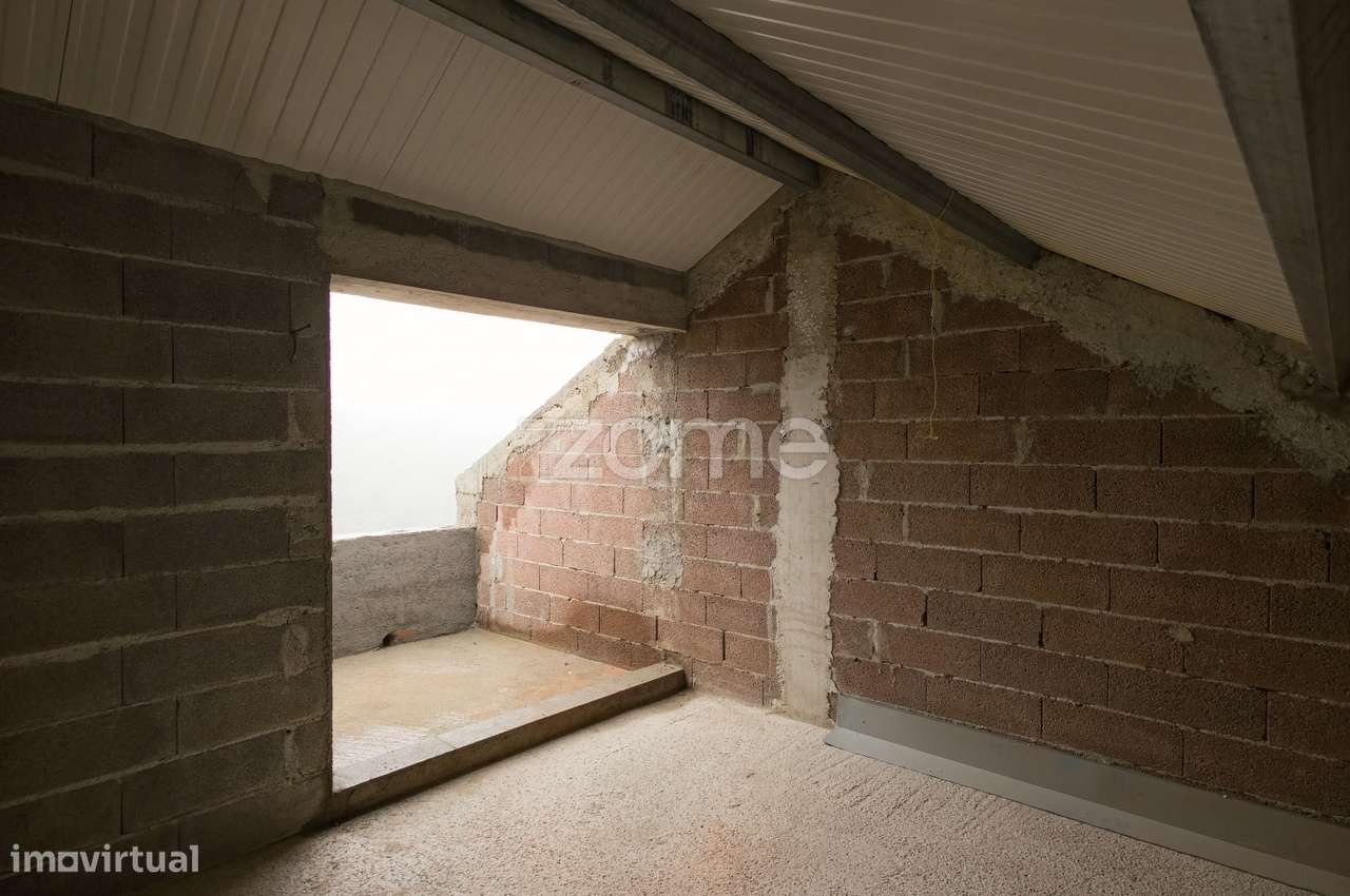 Moradia T5 em fase final de construção em Fornos de Algodres-7