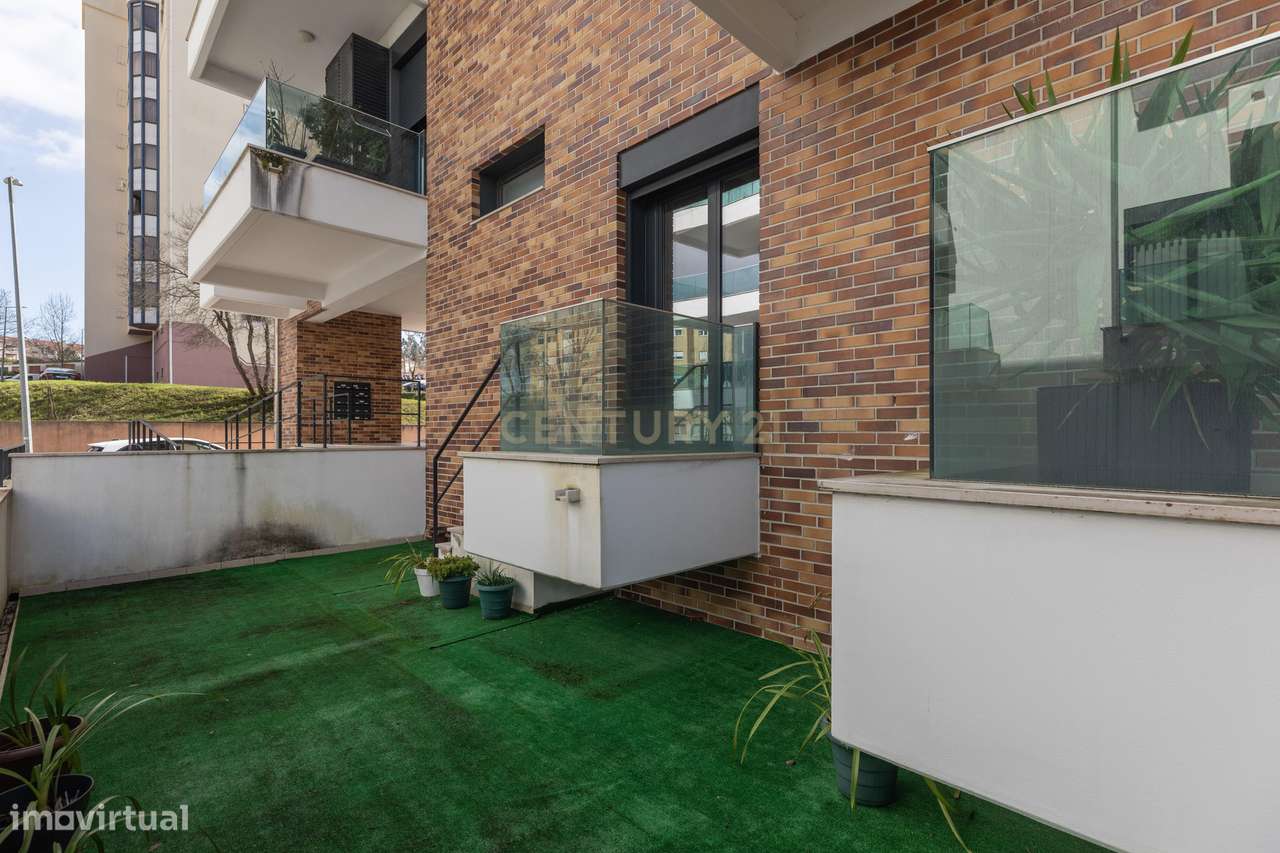 T2 com 2 Suites | Quinta da Boavista | Santo António dos Olivais | Coi-16