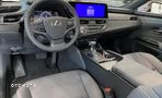 Lexus ES 300h Business Edition - 6