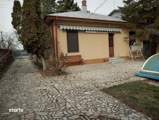 Casa generoasa cu piscina exterioara in Peris, langa Primarie