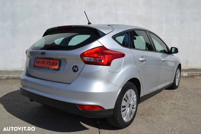 Ford Focus 1.5 TDCi Trend - 6