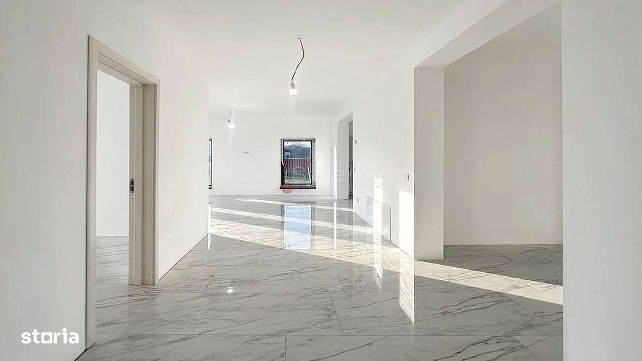 Curte Generoasa Compartimentare Practica - Imagine principală: 3/20