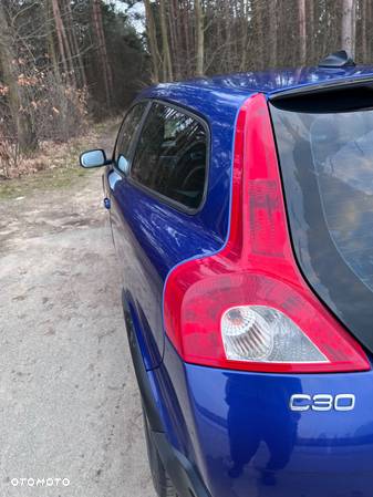 Volvo C30 2.0 Momentum - 11