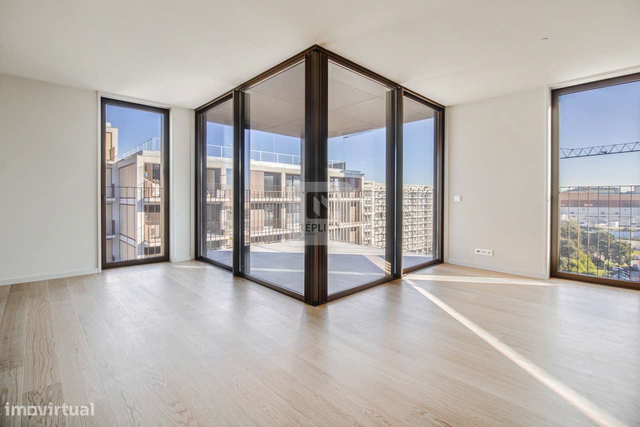 Apartamento T3 com Terraço de 94m2 | Jardins da Arrábida - Grande imagem: 5/34