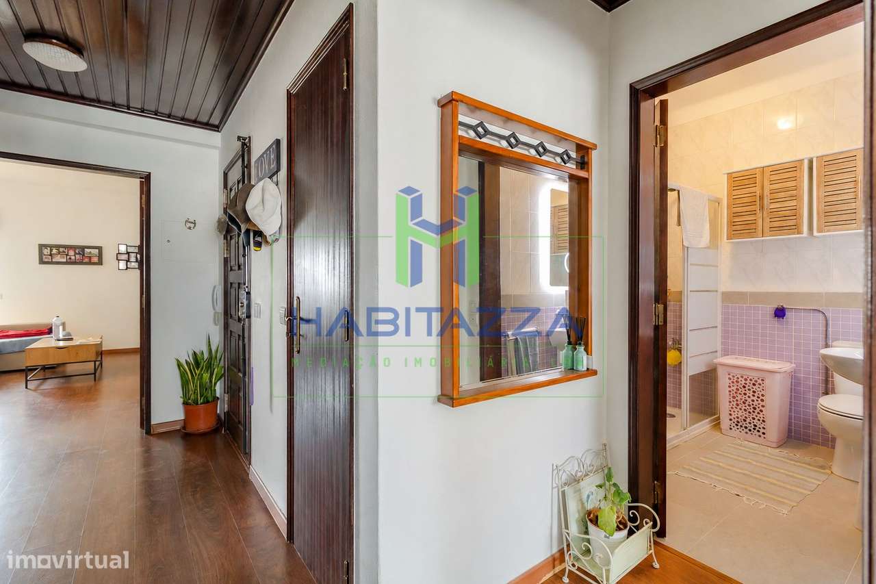 Apartamento T2 com vistas desafogadas em Lagos-10