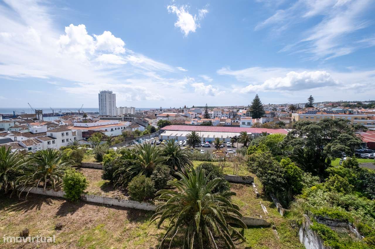 Penthouse T3 em São Pedro - Ponta Delgada-6