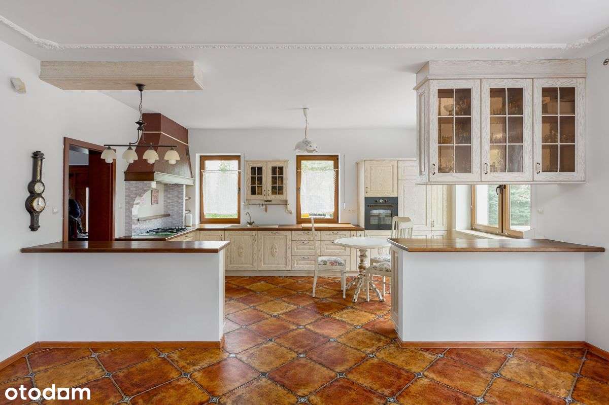 Dom wolnostojący w pięknej okolicy-9