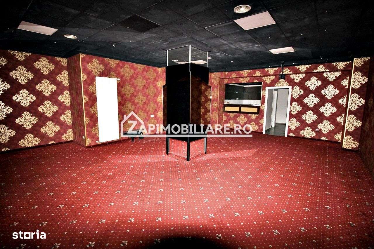 Spatiu Comercial 146 mp. cartier 7 Noiembrie zona Unic - Imagine principală: 2/19