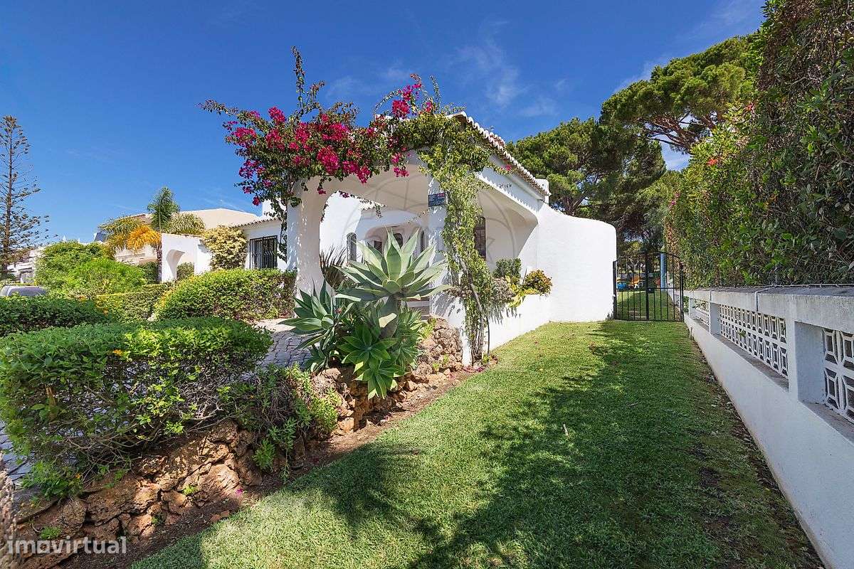 Moradia T4 para venda-7