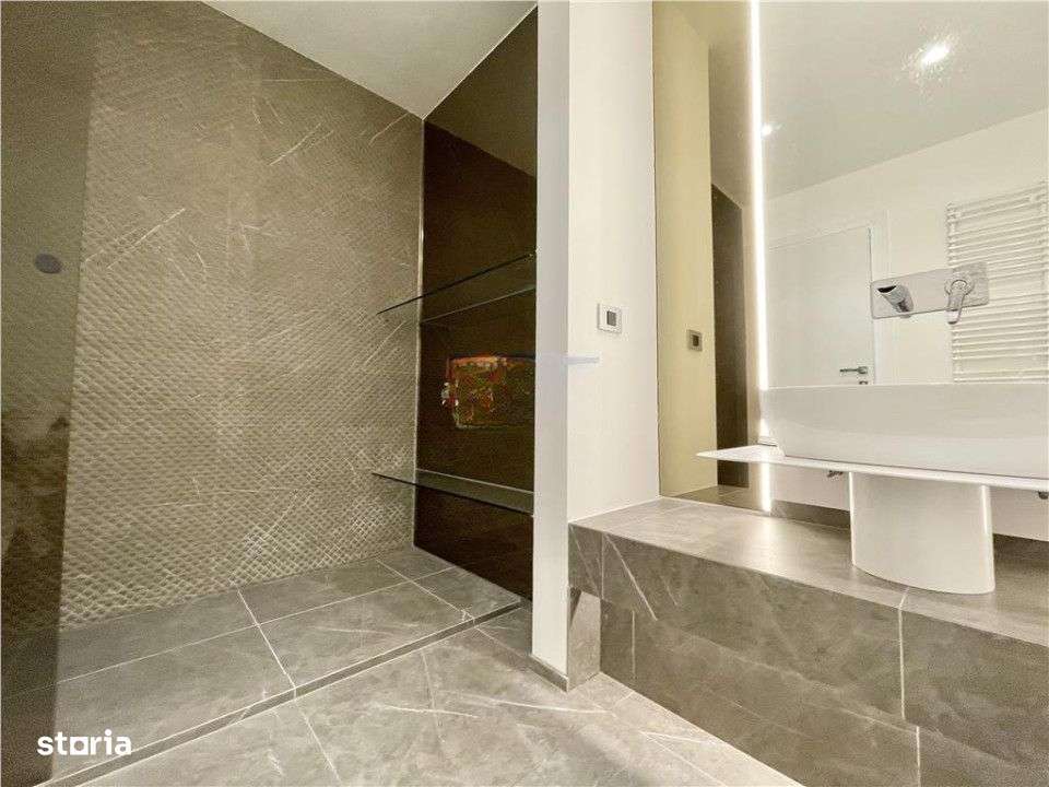 Vanzare 3 Camere Aviatiei Tower Super View Loc de Parcare-9