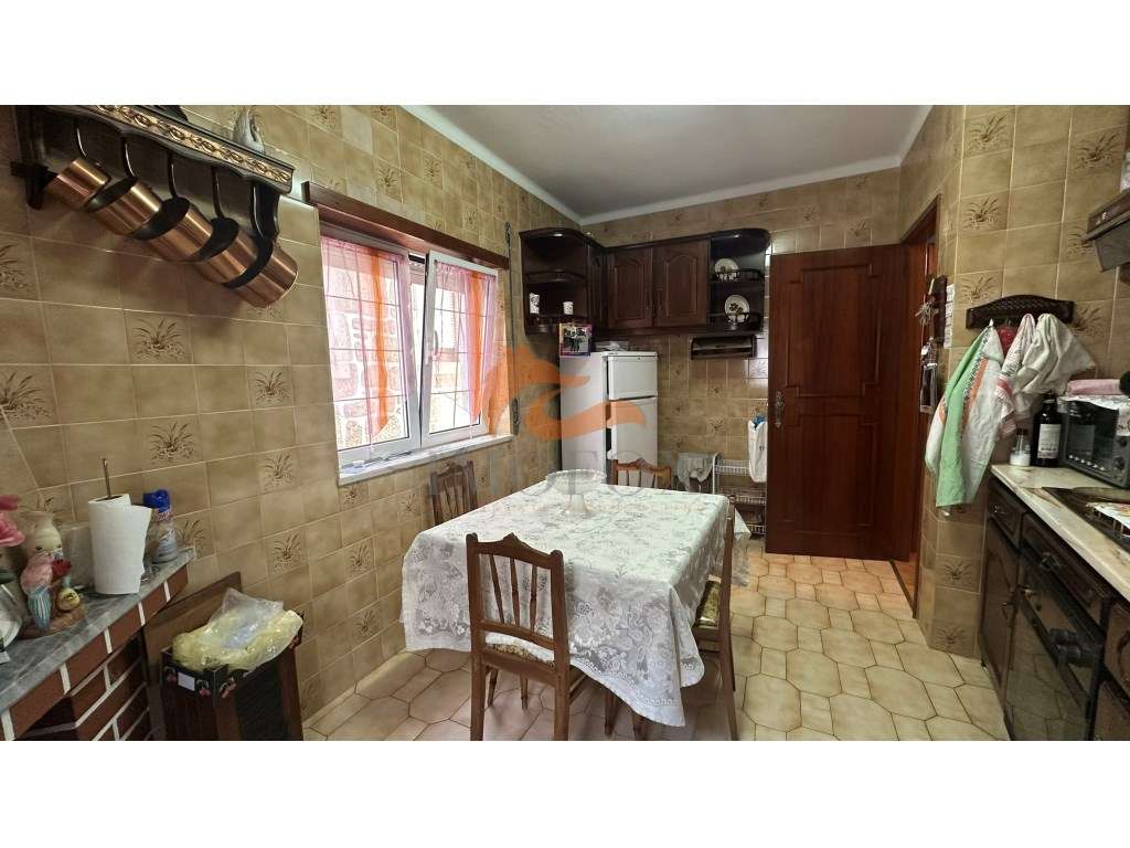 Moradia com 3 quartos e garagem pronta a habitar localizada no cent...-5