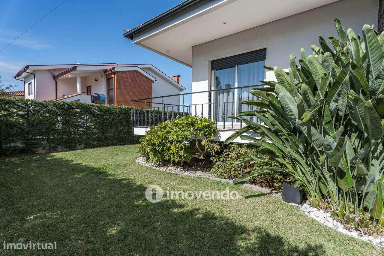 Moradia Independente em Nogueira - Elegância, Conforto, Exclusividade-33