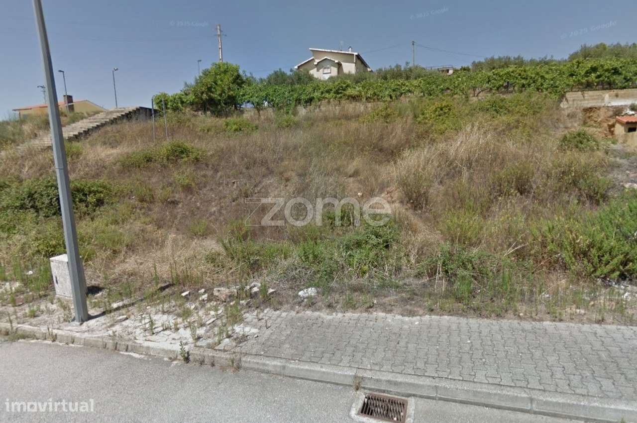 Prédio urbano designado como Lote nº 10 - Grande imagem: 2/3