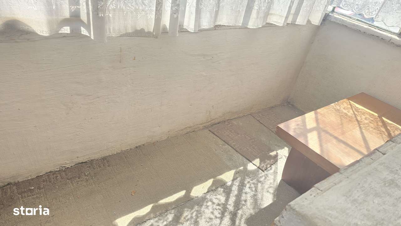 Vand apartament 2 camere dec. in Deva, Zamfirescu, 2 balcoane, etaj 1,-13