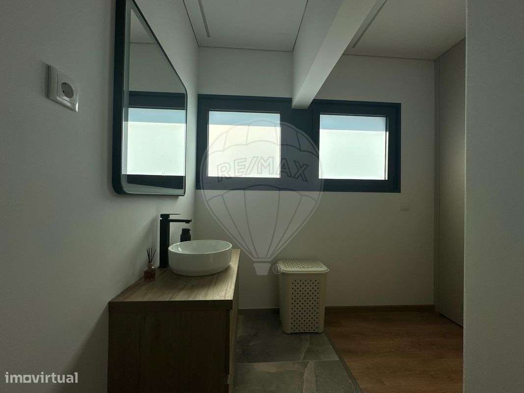 Moradia T4 para venda-12