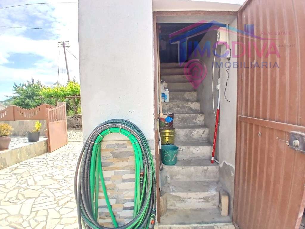 Moradia térrea T4, com churrasqueira e jardim em Arega-38