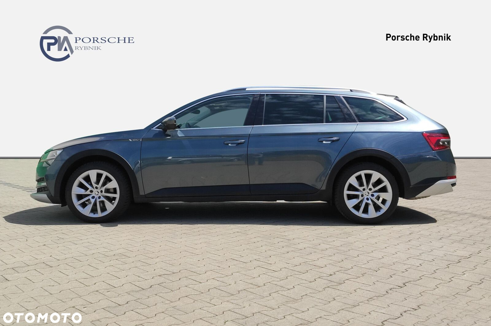 Skoda Superb 2.0 TDI SCR 4x4 Scout DSG - 2