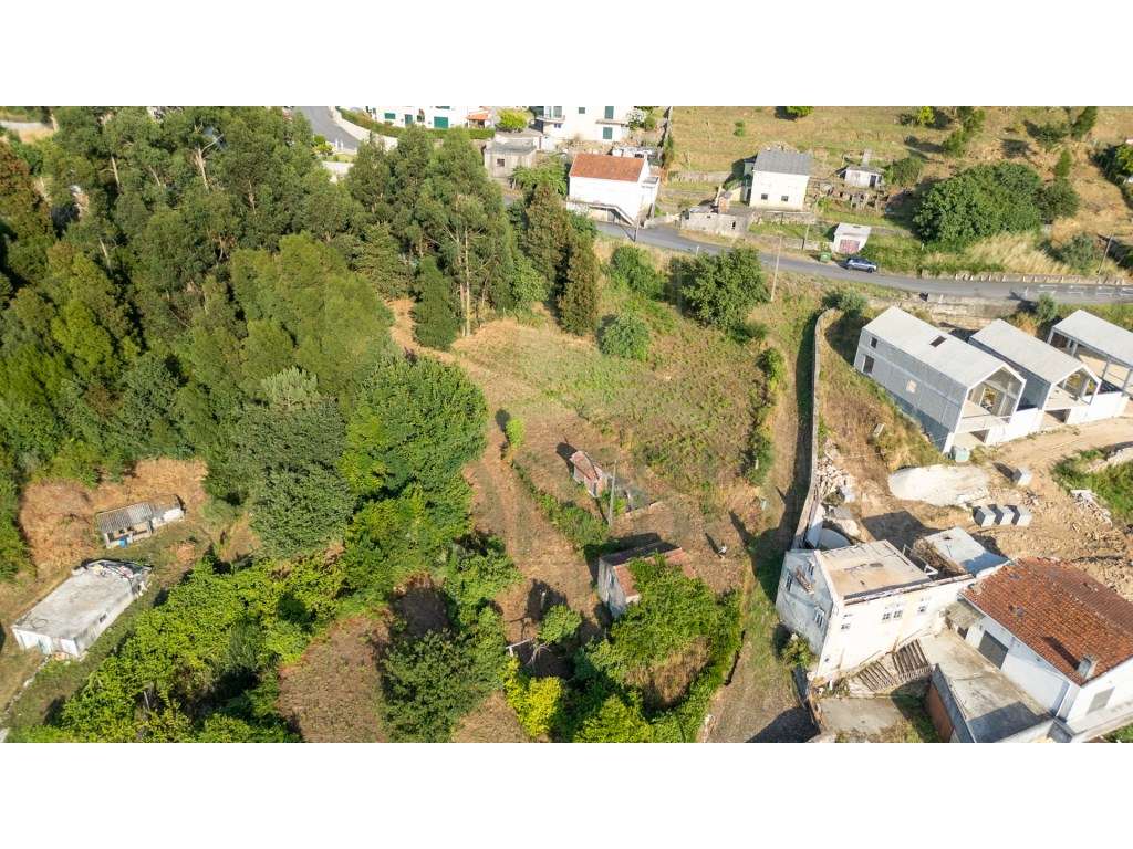 Terreno de 3.535 m² com Vistas Deslumbrantes para o Rio - Grande imagem: 4/10