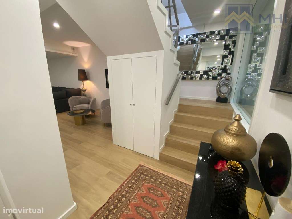 Excelente moradia Bifamiliar T3, a 100 metros da praia em Canidelo-49