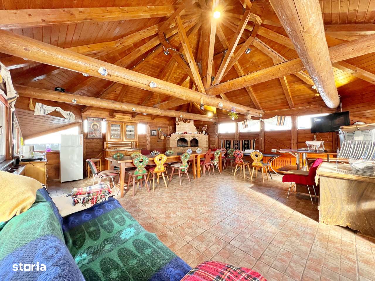 Închiriere Vilă Stil Pensiune, curte 999 mp, filigorie și 6 camere - Imagine principală: 4/20