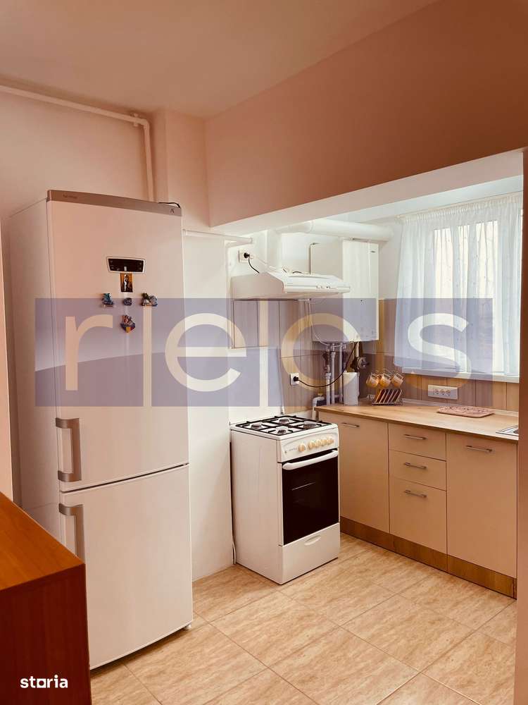 DE VANZARE GARSONIERA 36 MP PRELUNGIREA GHENCEA- VALEA OLTULUI - Imagine principală: 4/10