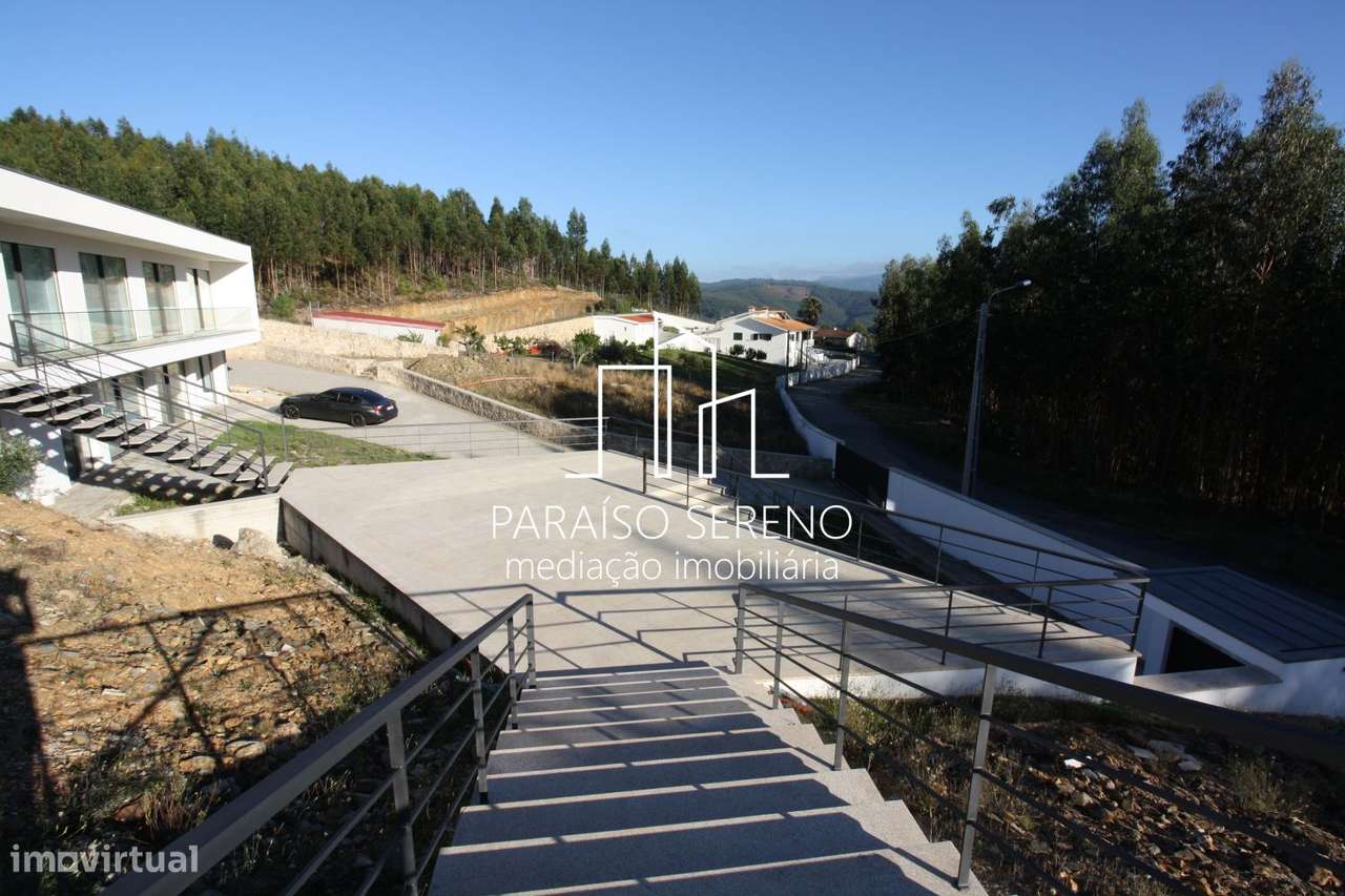 Moradia de Luxo em S. Miguel do Mato-10