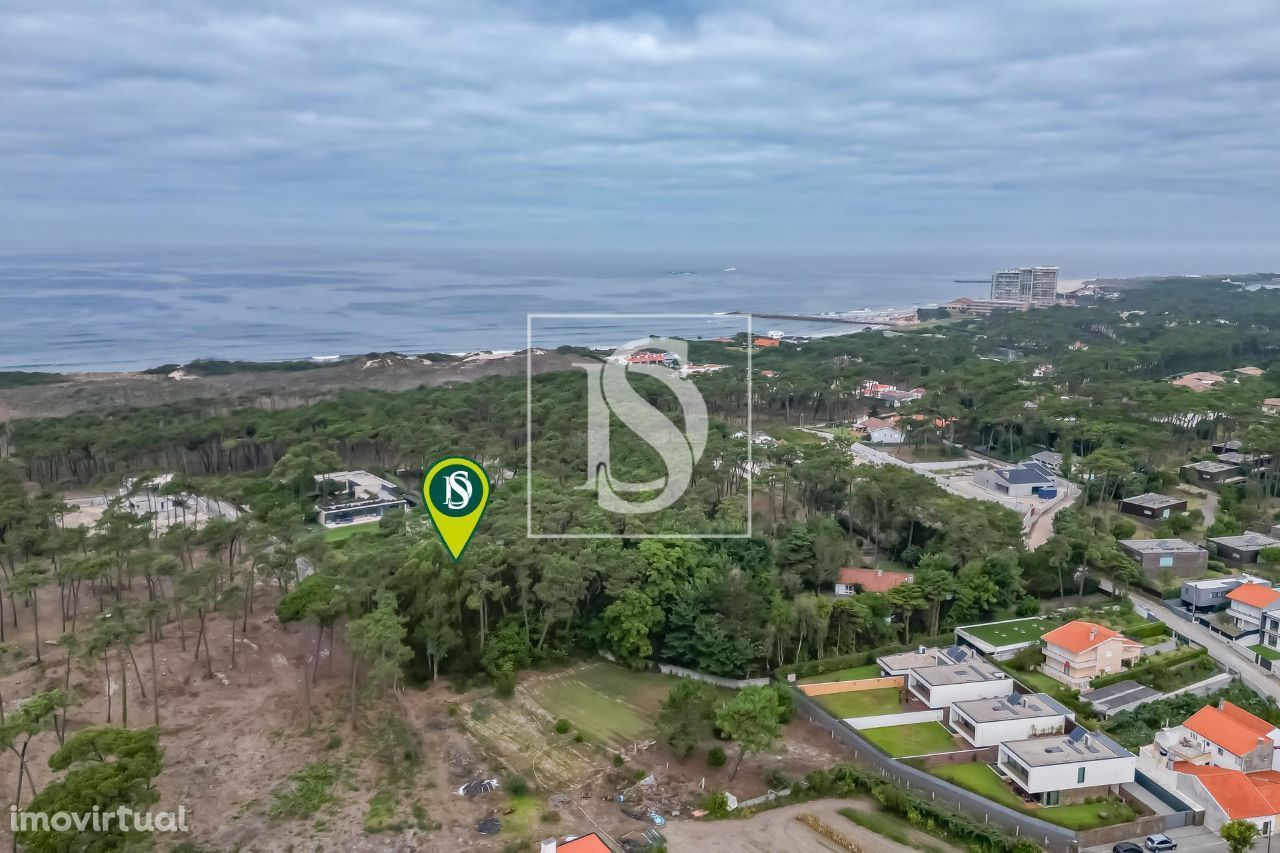 Lote junto à praia de OFIR c/ projeto Aprovado