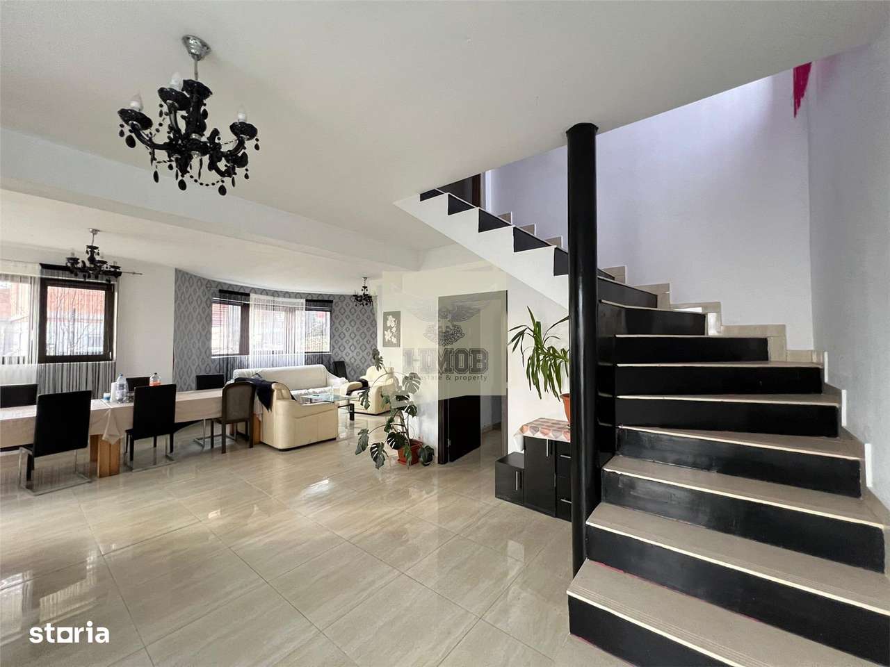 Casa generoasa 300 mp pentru 1520 muncitori in Sibiu - Imagine principală: 3/20