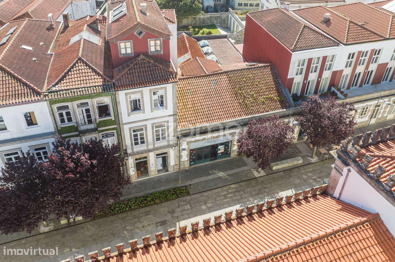 PRÉDIO NO PASSEIO DAS MORDOMAS - Grande imagem: 5/10