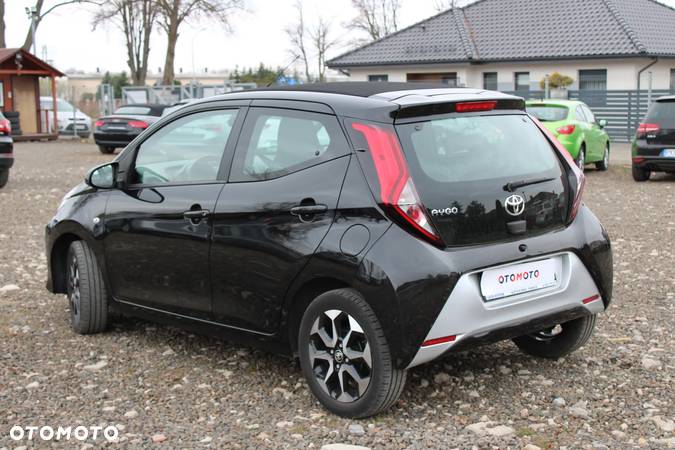 Toyota Aygo x-sky - 4