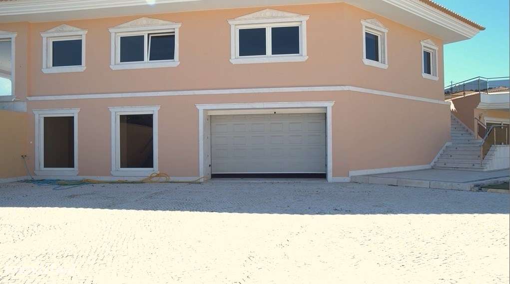 Villa exclusiva com vista para a serra de Sintra - Várzea de Sintra, S-40