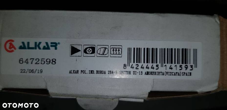 Szkło lusterka zewnętrznego L  VOLVO C30, C70, S40, S60, S80, V50, V60, V70 01.04- - 2