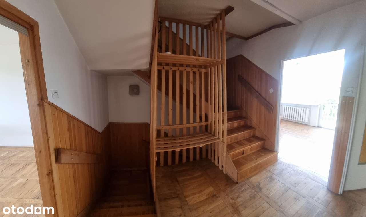 Dom w znakomitej lokalizacji ,piękny widok-8