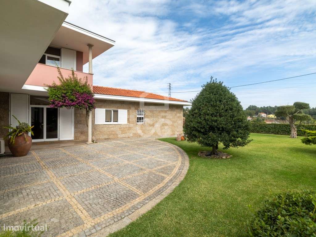 Moradia Individual de Luxo T4 às Portas da Cidade - Gavião, Famalicão-39