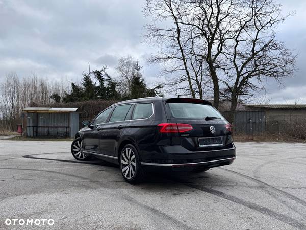 Volkswagen Passat Variant 2.0 TDI SCR DSG - 9