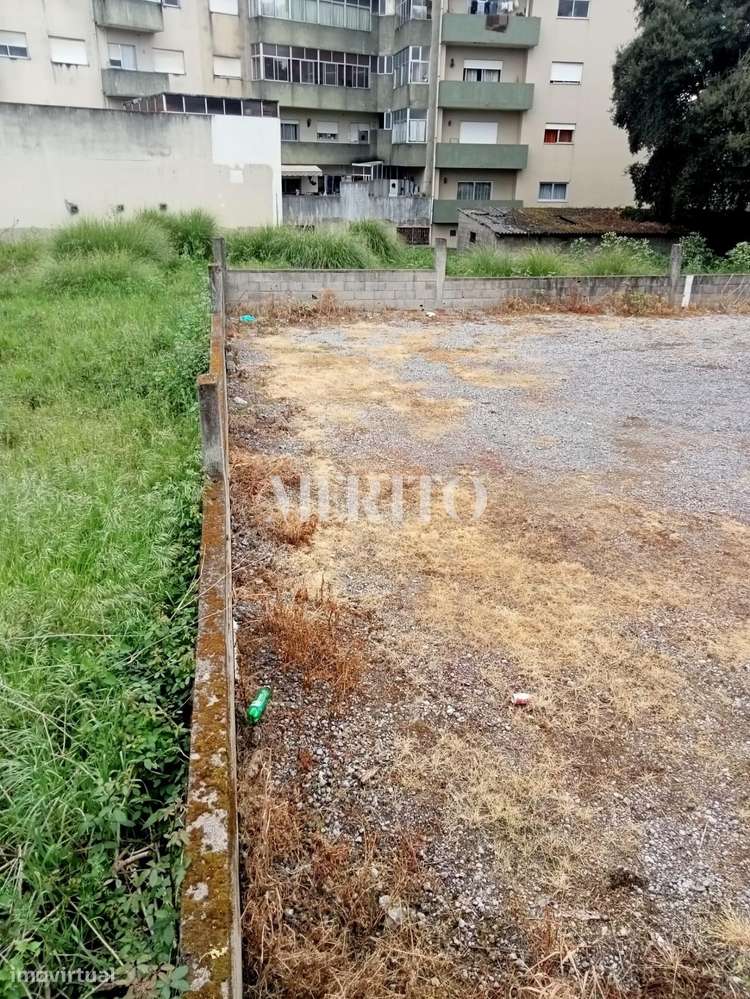 Parcela de terreno para construção com área de 295M2 junto ao centro d - Grande imagem: 2/8