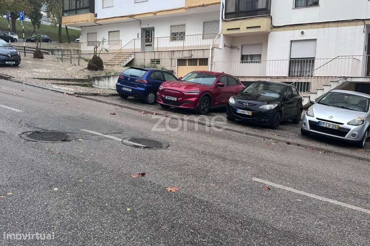 Magnifico T3 junto ao pavilhão Municipal Almada-2