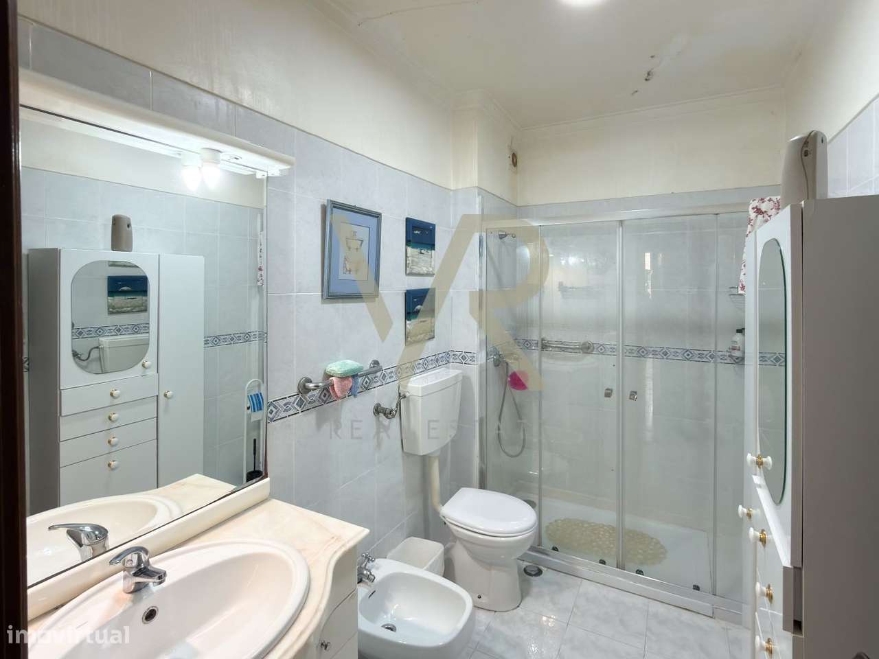 Oportunidade em Massamá: T3 Luminoso a 3 Minutos da Estação-18