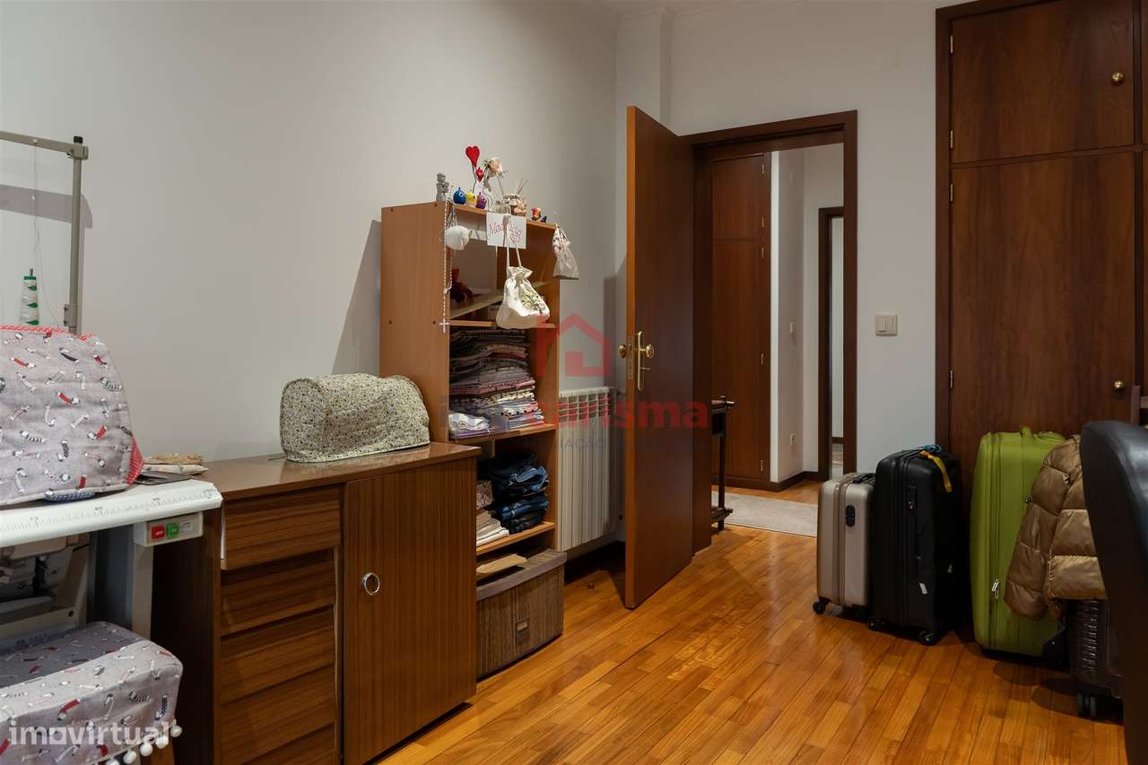 Apartamento T3 no centro de Vila das Aves, Santo Tirso-23