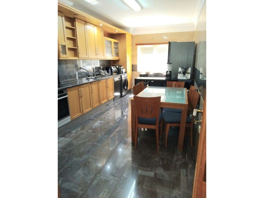 Bairro Salgado - T2 Espetacular com Parqueamento e Arrecadação - Grande imagem: 5/22