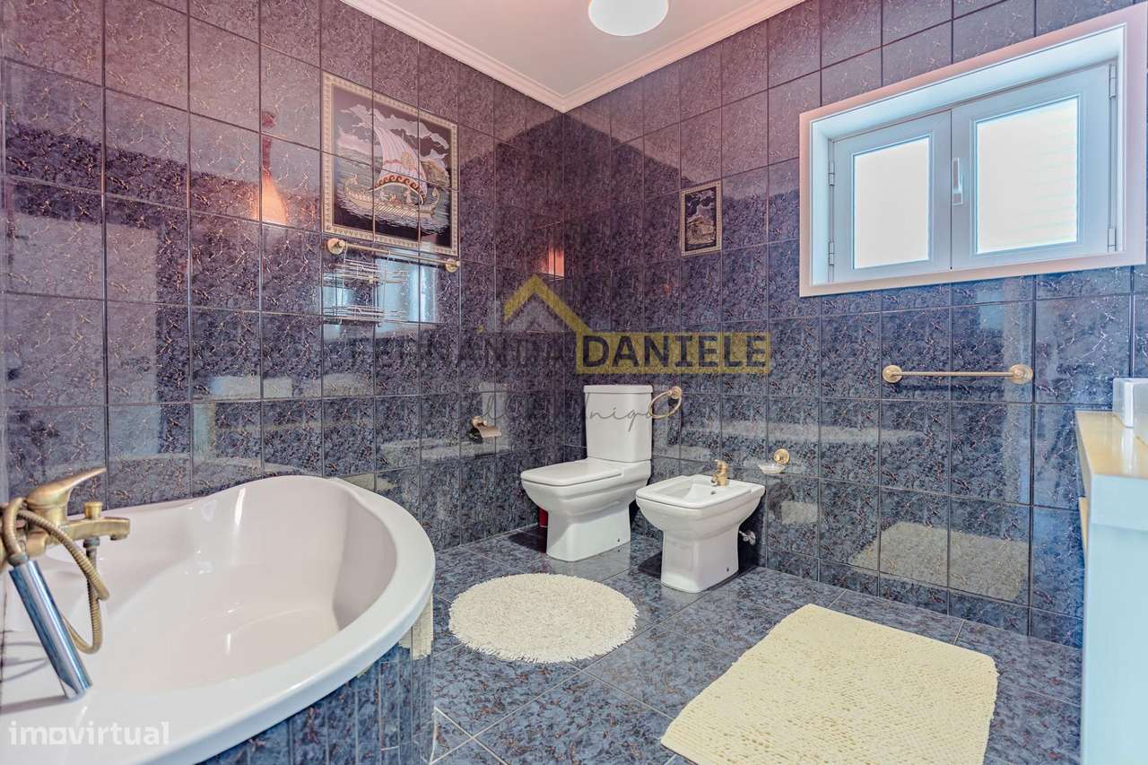 Moradia em Travanca com 3 suítes e 1425m2 de terreno-52