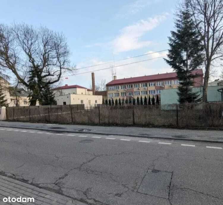 Wyjątkowa działka inwestycyjna w centrum Łukowa-1