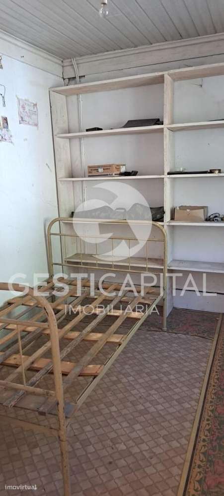 Quinta com vista rio Tâmega e duas moradias para recuperar-11